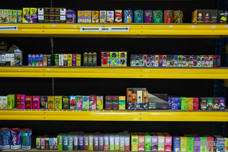 MOH: Cigarette display ban phased out, deadline revised to Oct 1