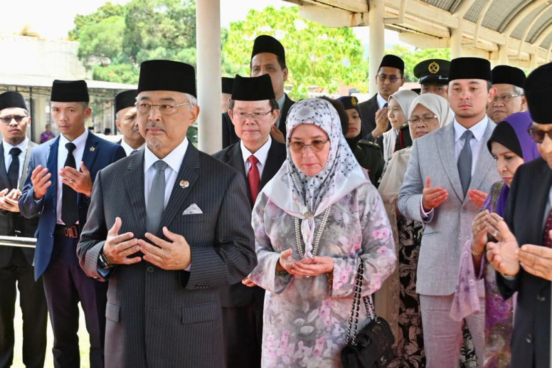 King, queen arrive in Penang for three-day visit