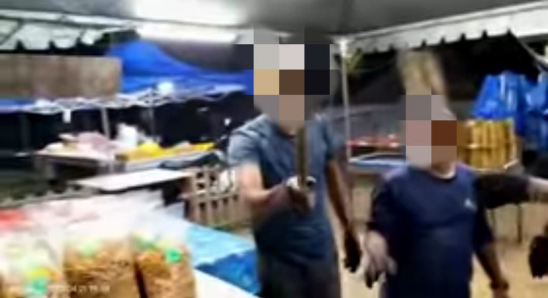 Lemang seller assaults buyer after accused of selling uncooked delicacy