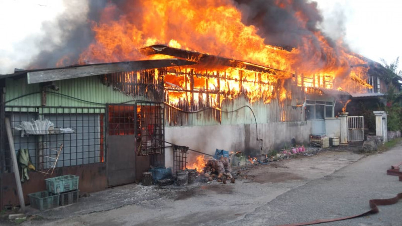 PAS-linked preschool catches fire, flames spread to nearby shoplot, house