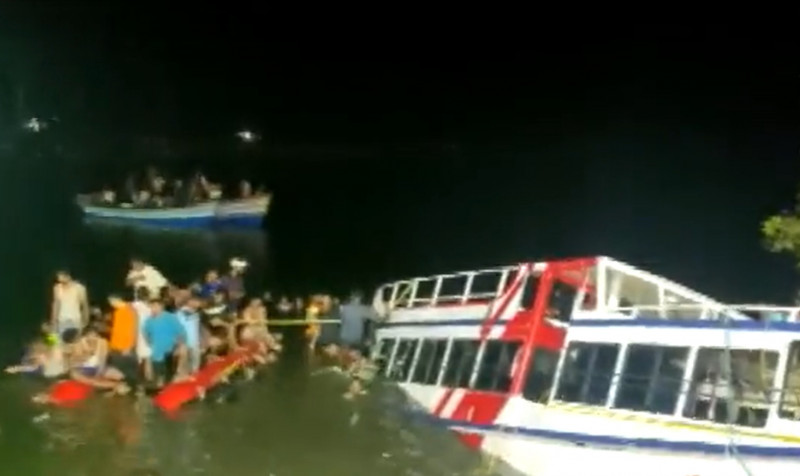 At Least 20 Dead After Boat In India Capsizes Media World The Vibes 7059