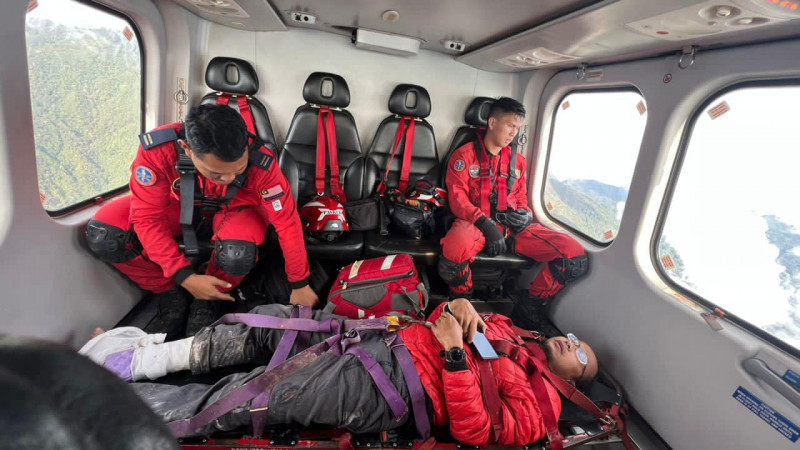 Fire Dept medevacs injured mountaineer from Gunung Tahan