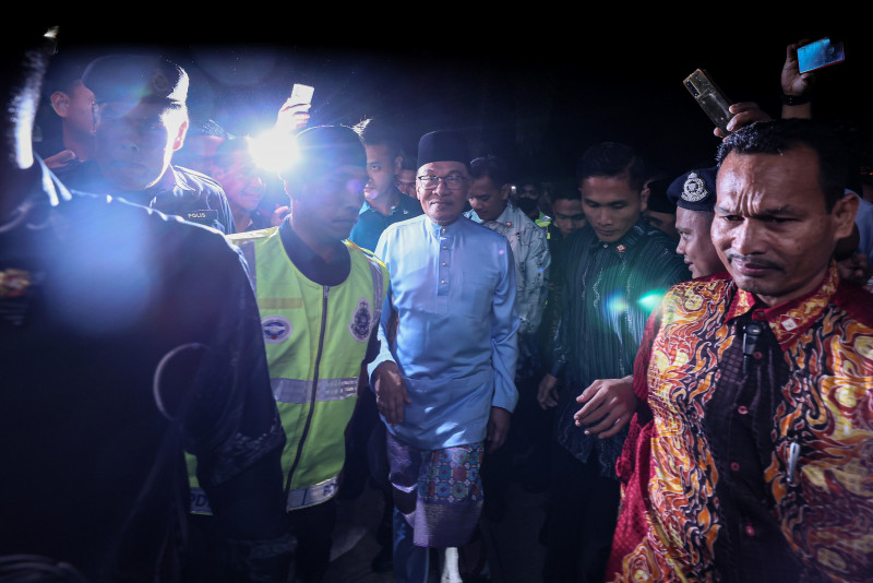 Additional RM50 mil allocation for T’ganu flood victims: Anwar