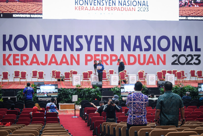 Showcasing cohesion, unity govt parties drop their respective colours for convention