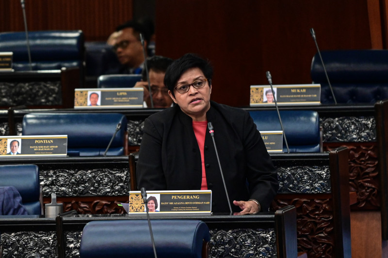 Inmates can apply for court to review death sentences starting tomorrow: Azalina