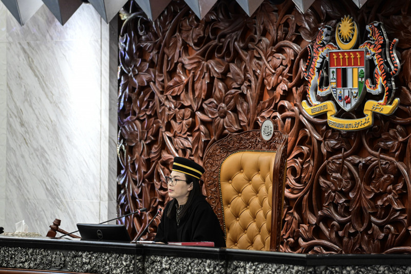 Standing order? Dewan explodes in row over Muhyiddin’s name
