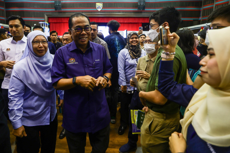 Govt to shorten 44 public university degree programmes to three years