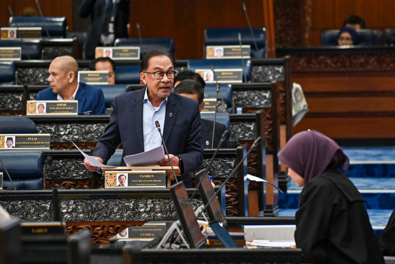 Anwar tables 12th Malaysia Plan midterm review in Dewan Rakyat