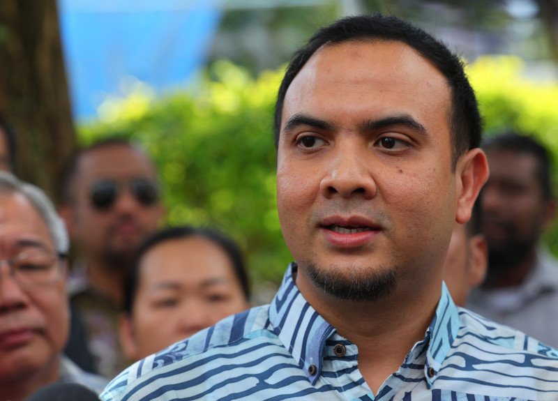 Anwar’s polsec lodges police report for defamation