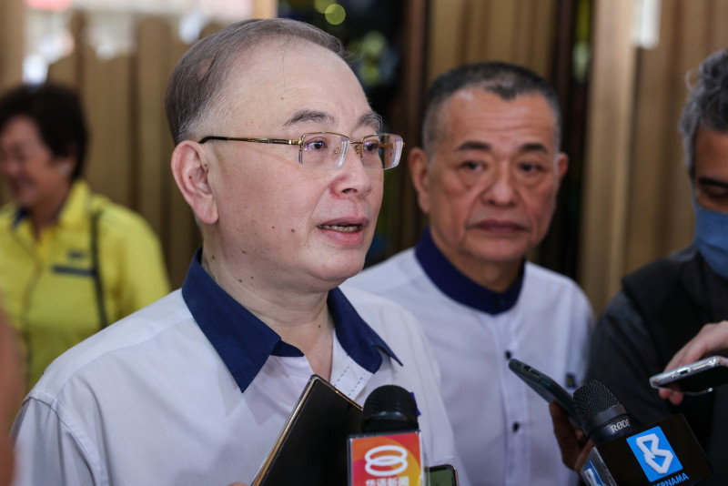 Support BN in state polls, Wee reminds MCA members