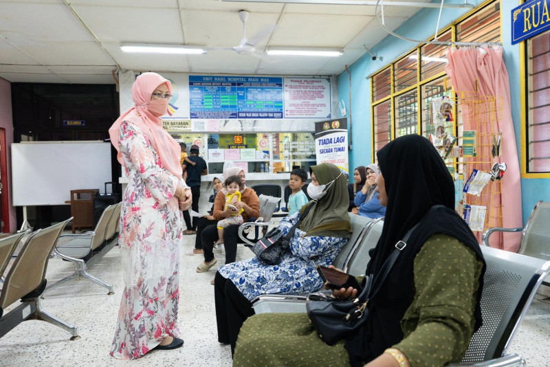 Health minister makes surprise visit to Pasir Mas Hospital