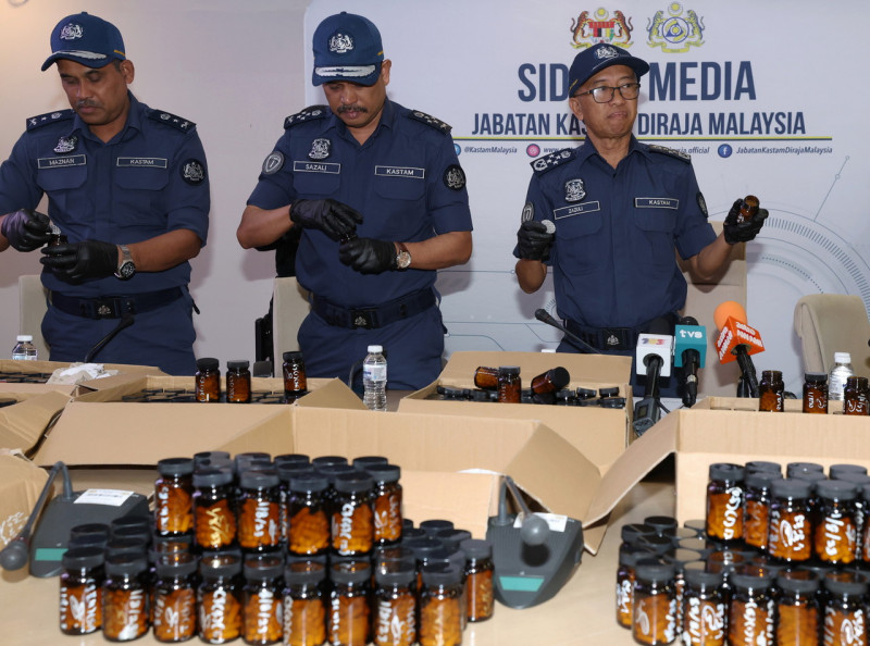 Customs seizes cocaine worth RM17.6 mil in mega drug bust at KLIA