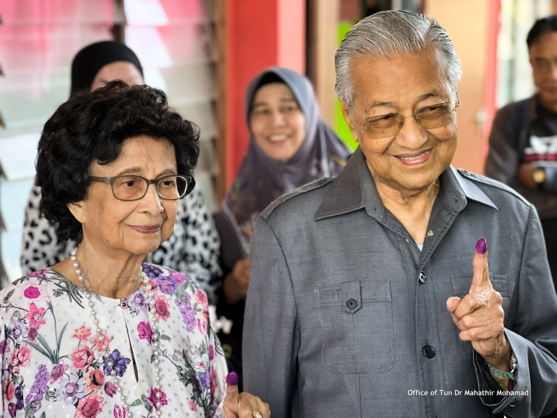 Penang CM, Dr Mahathir share contrasting views on voter turnout