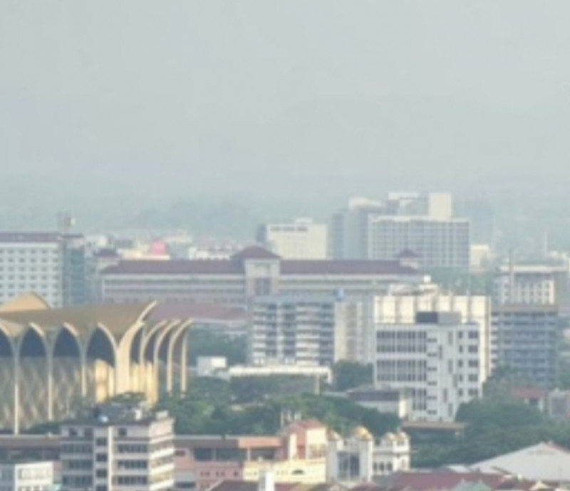 Sarawak residents warned to brace for smog 