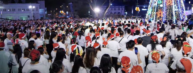 Sarawak Christmas carol gathering sets record as nation’s largest