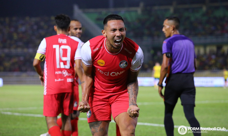 Nafuzi sees red as 10-man Kedah fall to PDRM