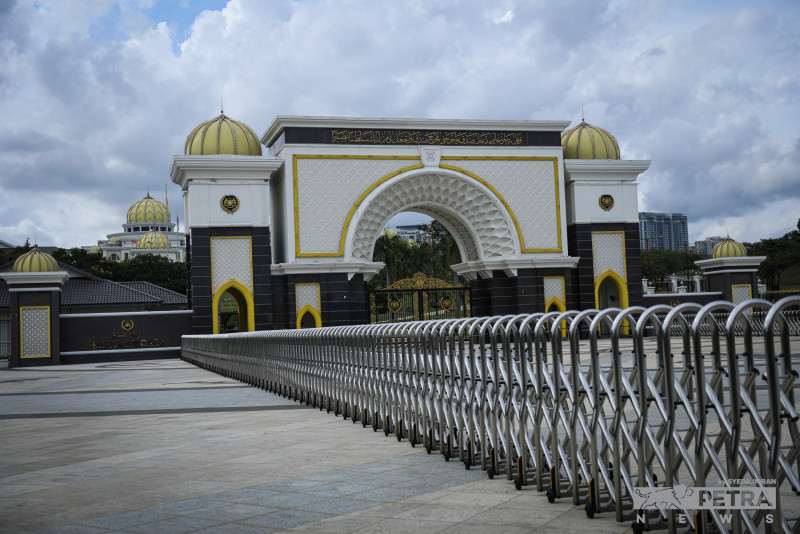 2 plead guilty for trying to trespass into Istana Negara