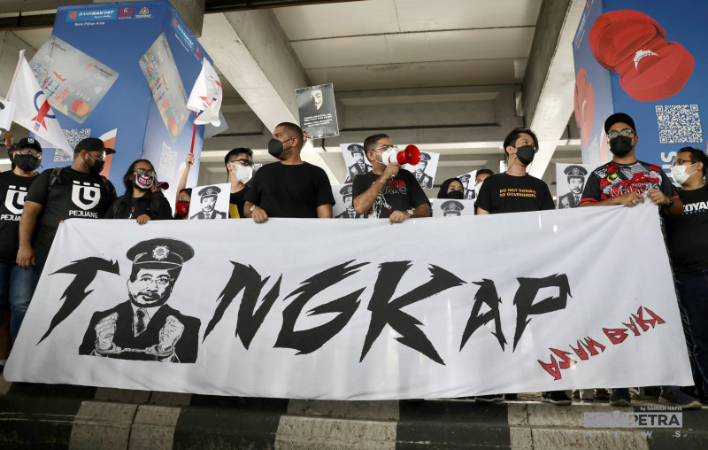 Anti-Azam protesters to be questioned by cops next week