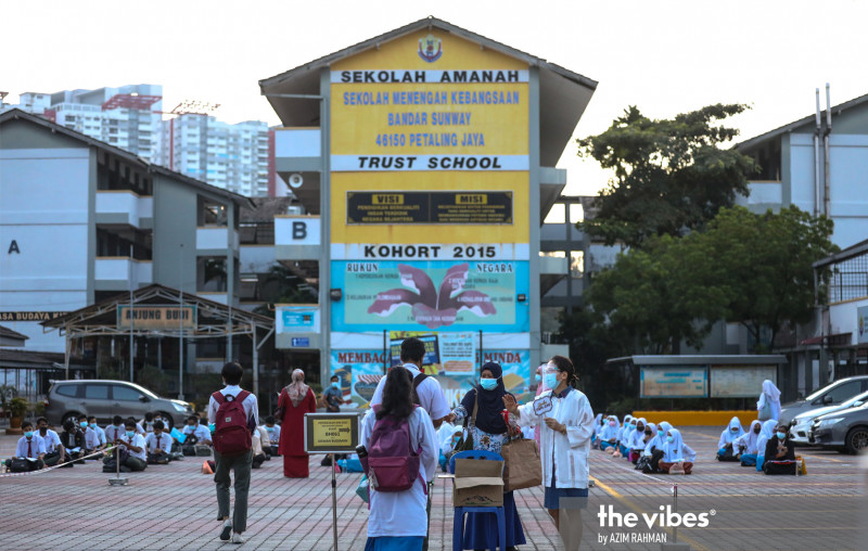 [PHOTOS] SPM exam tests this year’s students like no other 