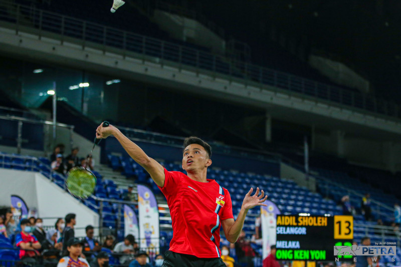Aidil Sholeh takes on Tze Yong in Sukma semifinal
