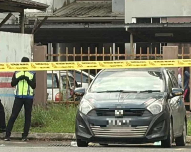 Two teenagers found dead in parked car