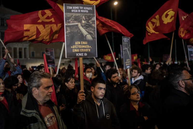 Greek PM apologises ahead of more rail crash rallies