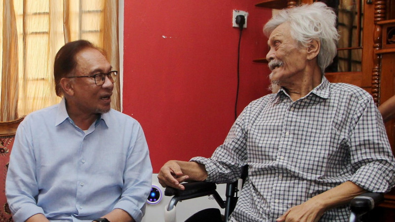 Anwar visits sick ex-roommate in Ipoh