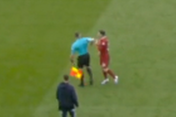 Assistant referee elbows Liverpool’s Robertson