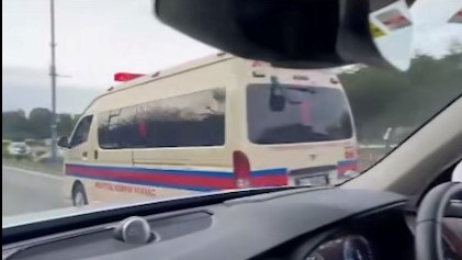 King gives way to ambulance while driving to palace