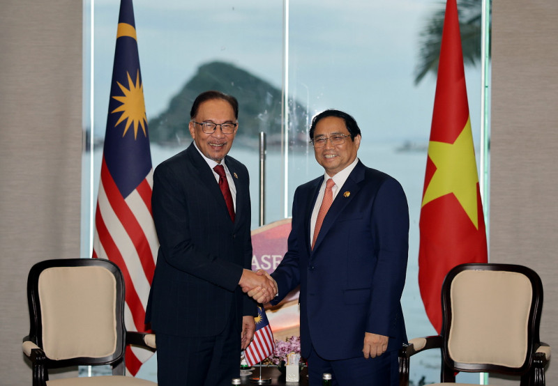 Anwar holds bilateral talks with four Asean leaders