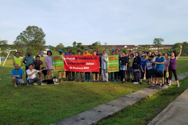Residents stage protest to save Bukit Rahman Putra’s only green lung from development