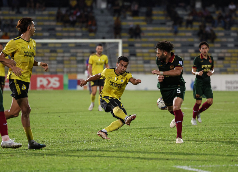 Super League: S’gor dominate Perak 4-0