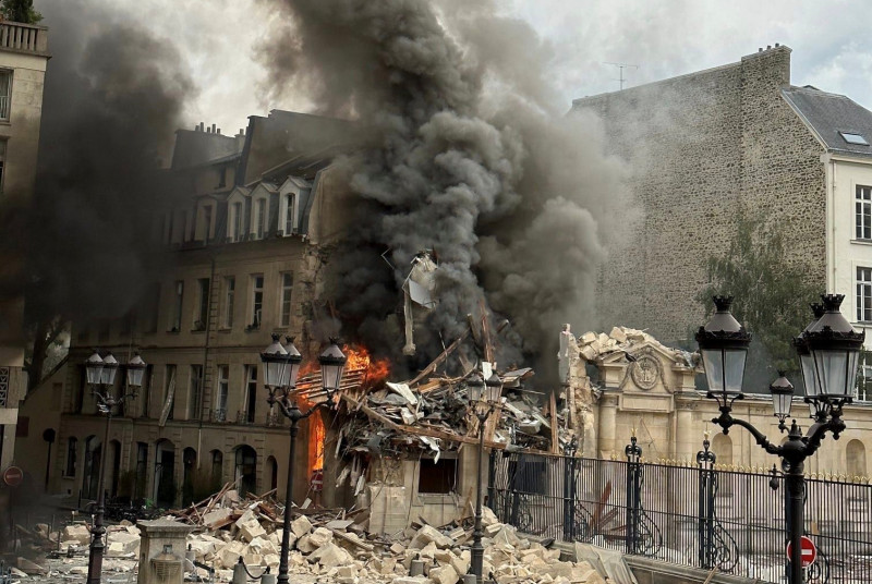 Paris building blast leaves 50 injured, one still missing