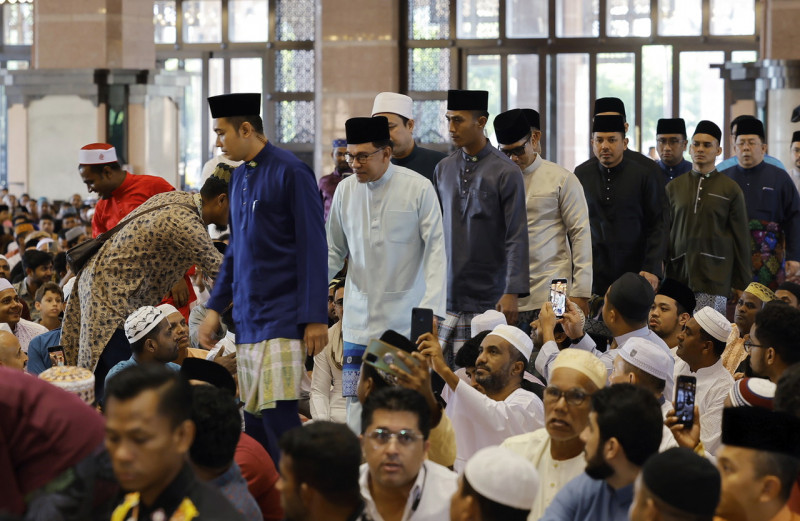 Set aside ego, personal ties for stronger nation: PM