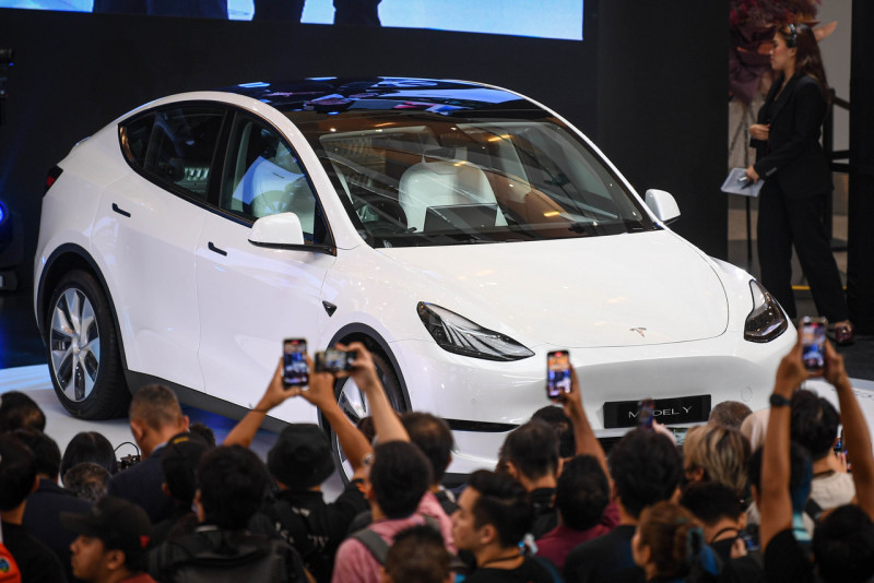 Maybank jumps on Tesla bandwagon with auto financing solution