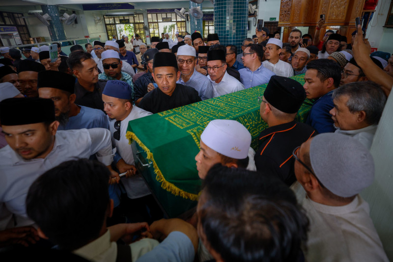 Salahuddin consistent in his fight for people’s well-being: Anwar