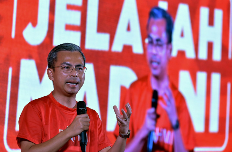 Fahmi calls for official apology after cops say mosque talk not political