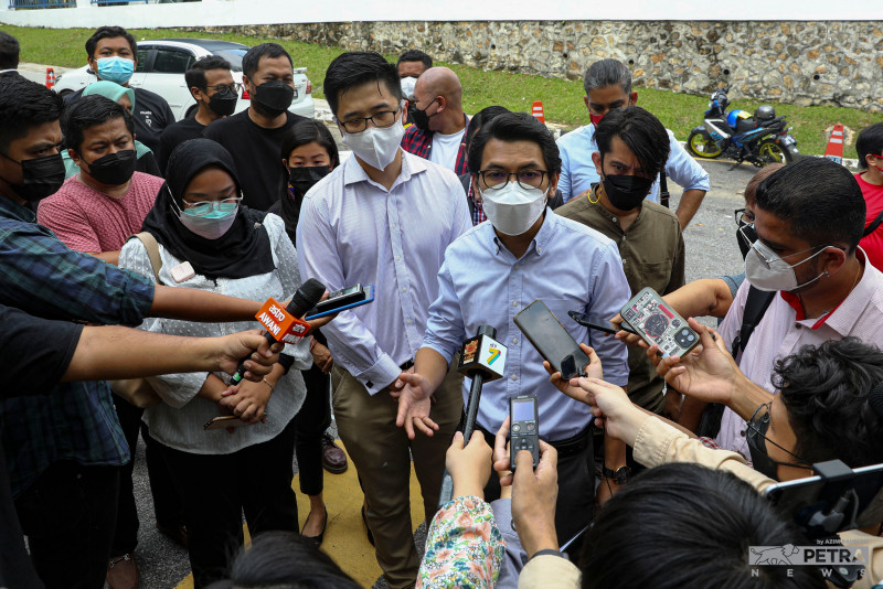 [UPDATED] Pakatan Youth chief among eight individuals probed by police over #TangkapAzamBaki rally
