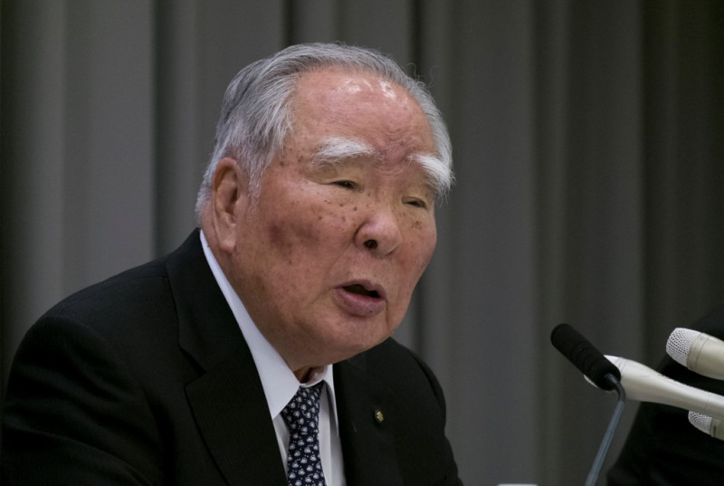 Suzuki Japan chairman to step down