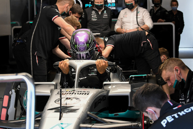 F1 driver Hamilton calls for sport to have ‘non-biased’ stewards