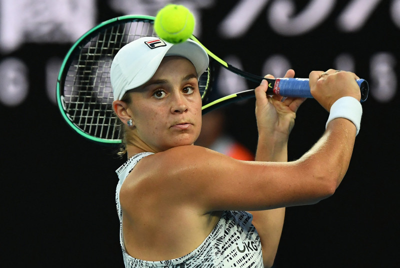 Women’s top seed Barty crushes Pegula to make Australian Open semis