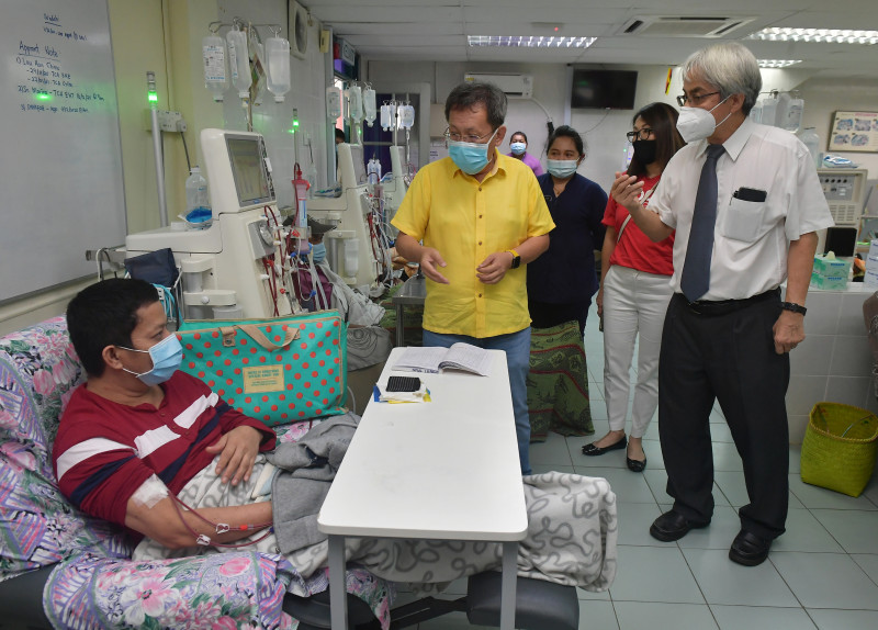 Defiant CNY revellers to blame for spike in S’wak Covid-19 cases: Sim