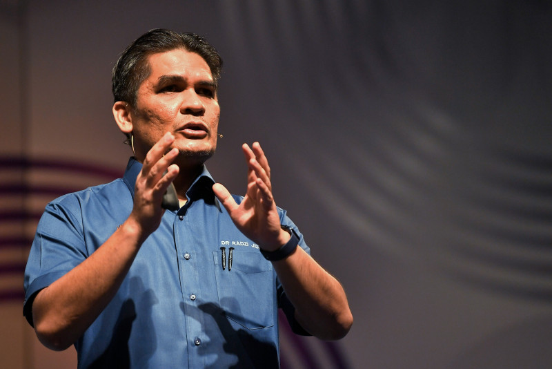 NUTP urges twice-appointed Radzi to heed teachers’ grouses, opinions