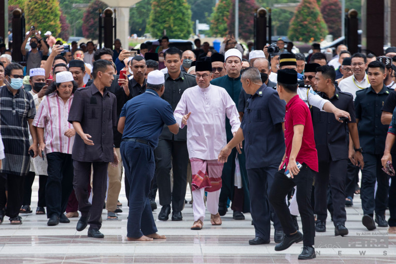 Anwar yet to consider holding finance minister post