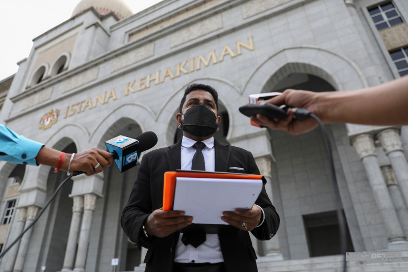 Federal Court dismisses Mais appeal to reinstate unilateral conversion of five kids