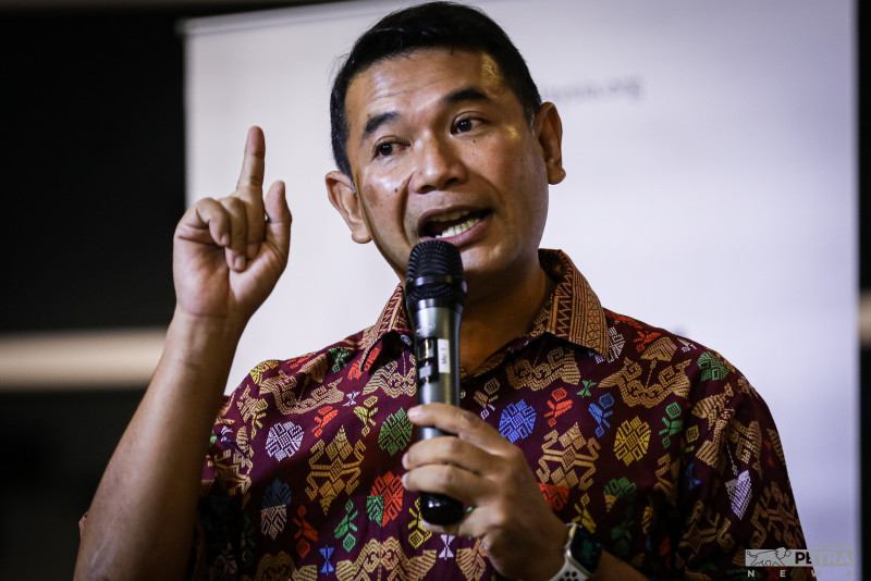 [UPDATED] LCS subcontractors overcharged govt by three times, claims Rafizi