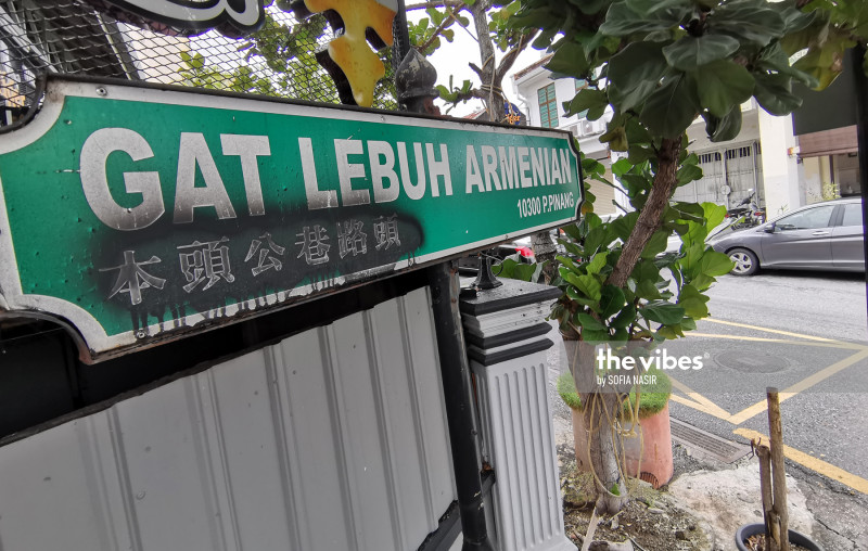 Penang council lodges report over vandalised dual-language road signs