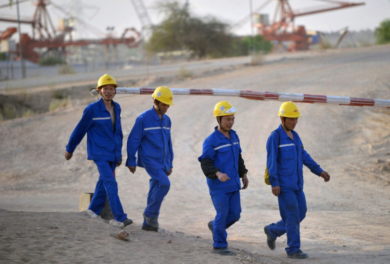 Sarawak freezes entry of China workers