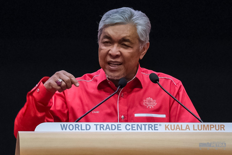 Cops to probe into 12 reports against Zahid over speech at Umno meet 