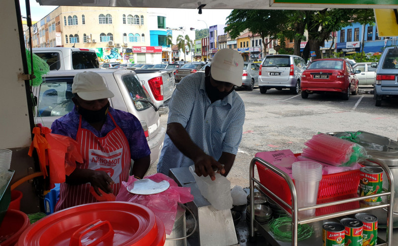 Decades-old cendol recipe keeps customers coming back